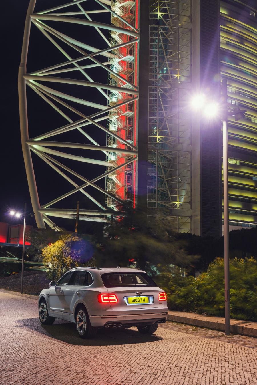  Bentley Bentayga Hybrid 2018 года  (WW) (фото 6 из 45)